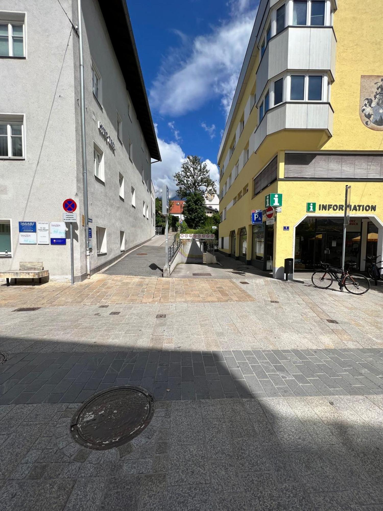 Mitten Im Zentrum Ferienwohnungen Mit Sonniger Terrasse Telfs Esterno foto