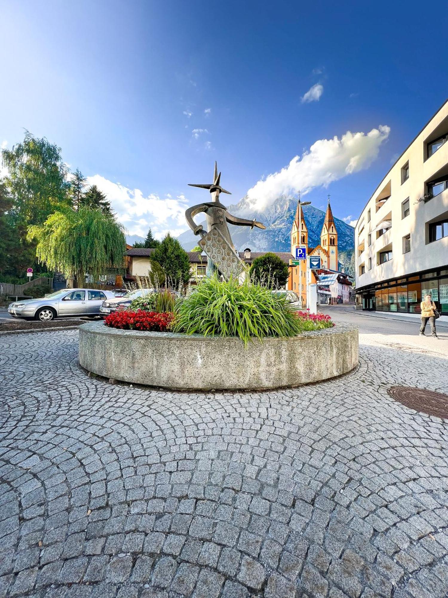 Mitten Im Zentrum Ferienwohnungen Mit Sonniger Terrasse Telfs Esterno foto